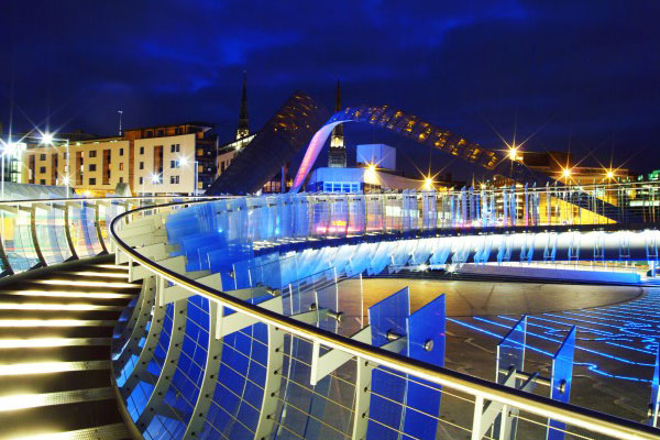 Whittle arch and Glass bridge, as part of the Phoenix project, Coventry. Designed by MacCormac Jamieson Prichard (MJP Architects) with glass artist Alex Beleschenko