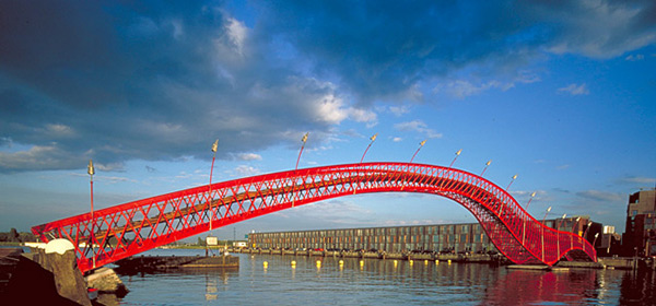 Python Bridge, connecting Sporenburg and Borneo Island in Eastern Docklands, Amsterdam, built 2001 by West 8. - Urban Design and Landscape Architecture. Photography by West 8.