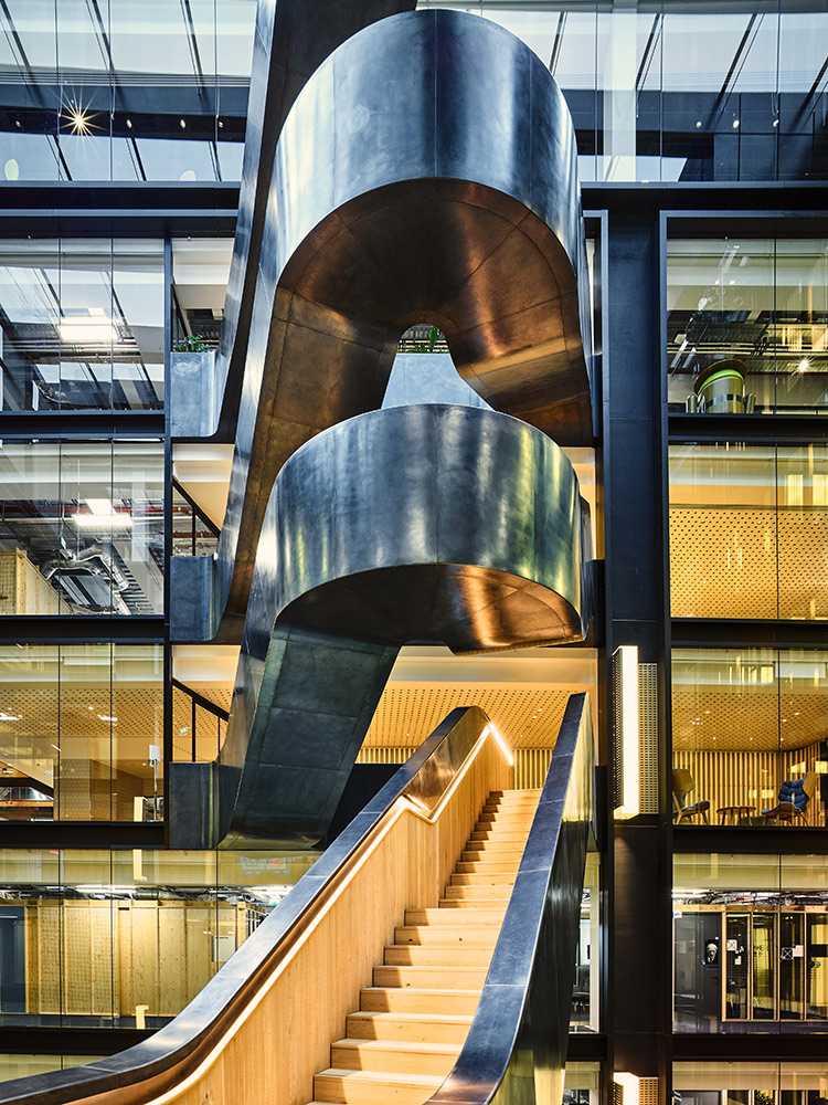 Showing the gradual increase in balustrade height. Google offices, 6 Pancras Square, London, UK Photography by Tim Soar Showing the gradual increase in balustrade height. Google offices, 6 Pancras Square, London, UK Photography by Tim Soar